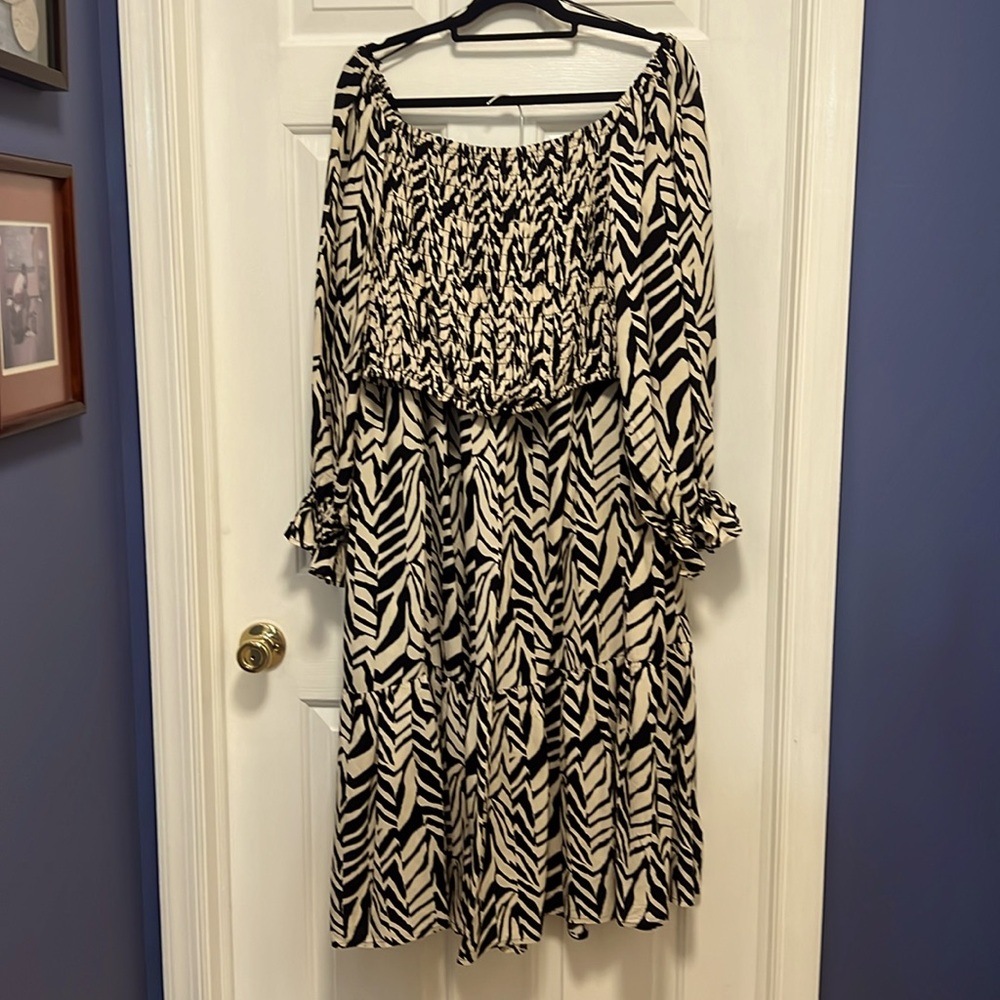 NWT 14-16 Eloquii's black and white animal print set